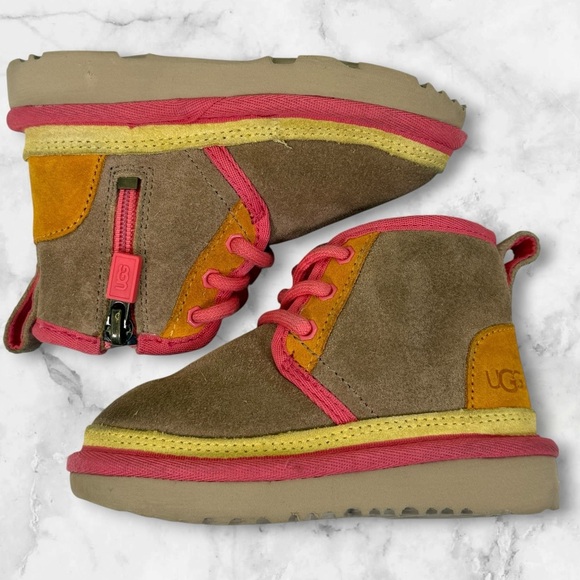 UGG Toddler Neumel II Chukka boots in the "Beachwood/Papaya Orange" size 6 - Picture 4 of 7